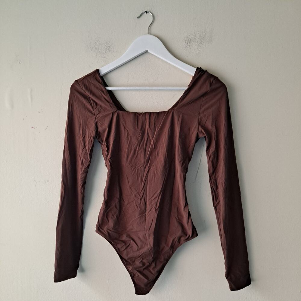 NWT Quince Second Skin Bodysuit Square Neck Long Sleeve Top Cocoa Women's Size S
